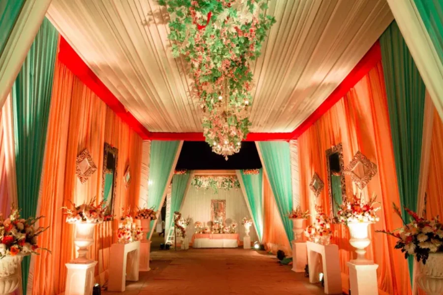 تزیین ورودی تالار عروسی